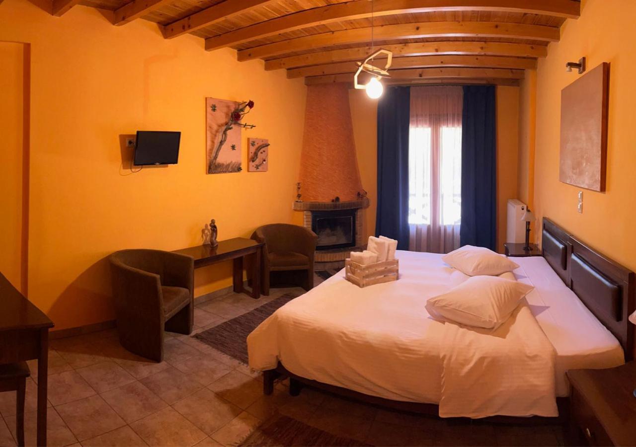 Guesthouse Teloni Vytína Eksteriør bilde