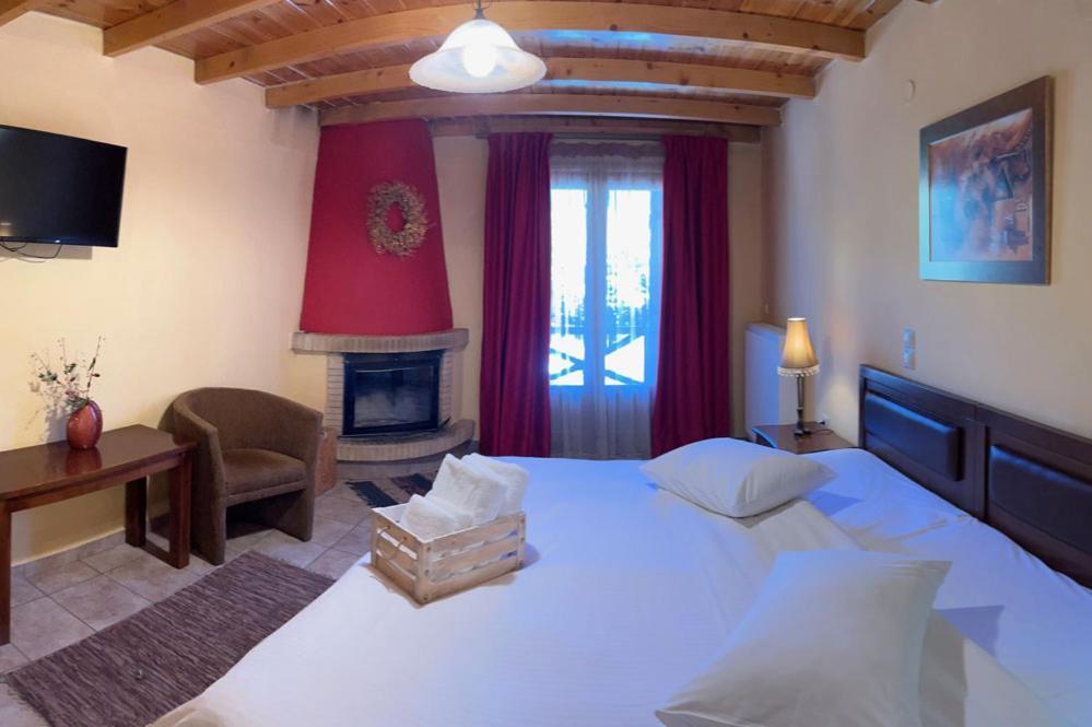 Guesthouse Teloni Vytína Eksteriør bilde